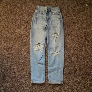 American Eagle 000 mom jeans!